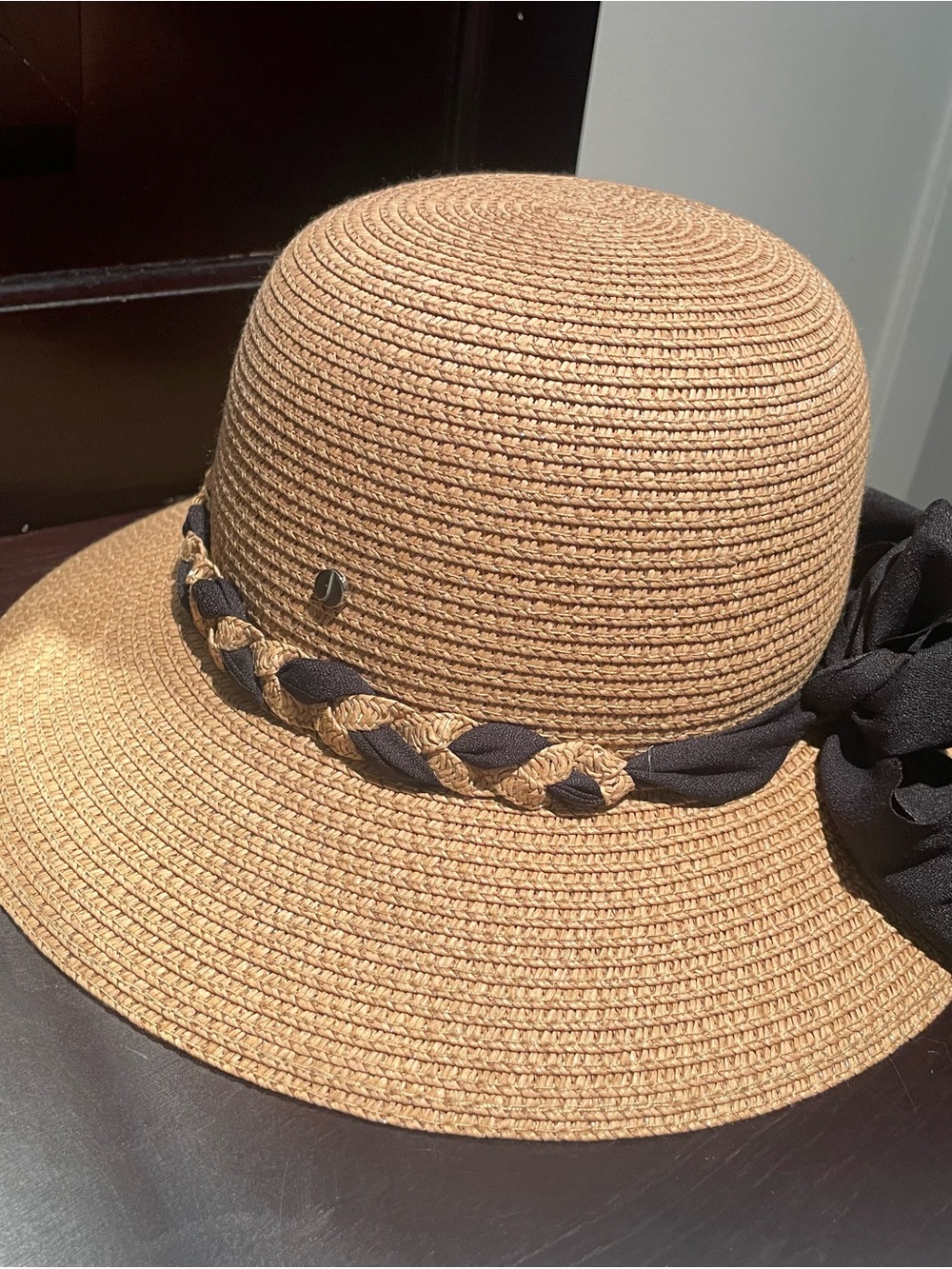 Jones New York Tan Straw Sun Hat with Black Bow